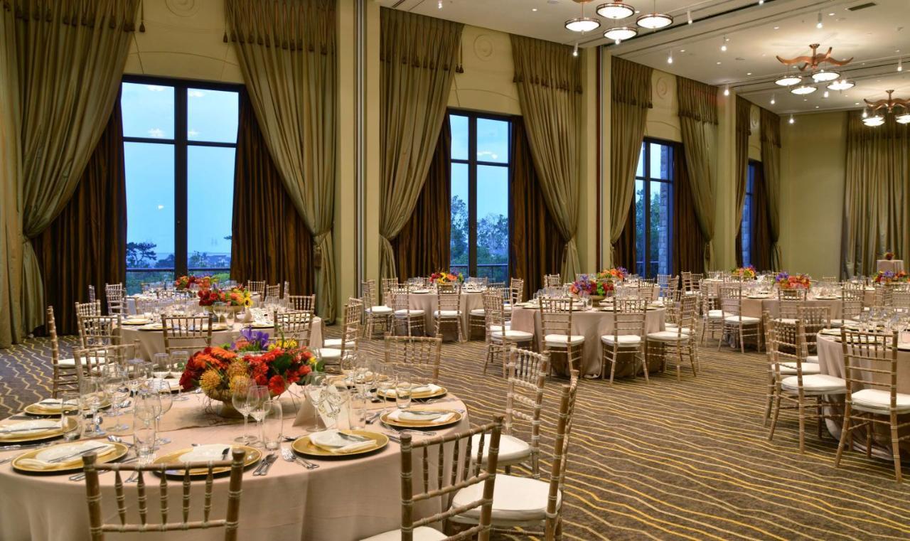 Arabella Hotel, Golf And Hotel