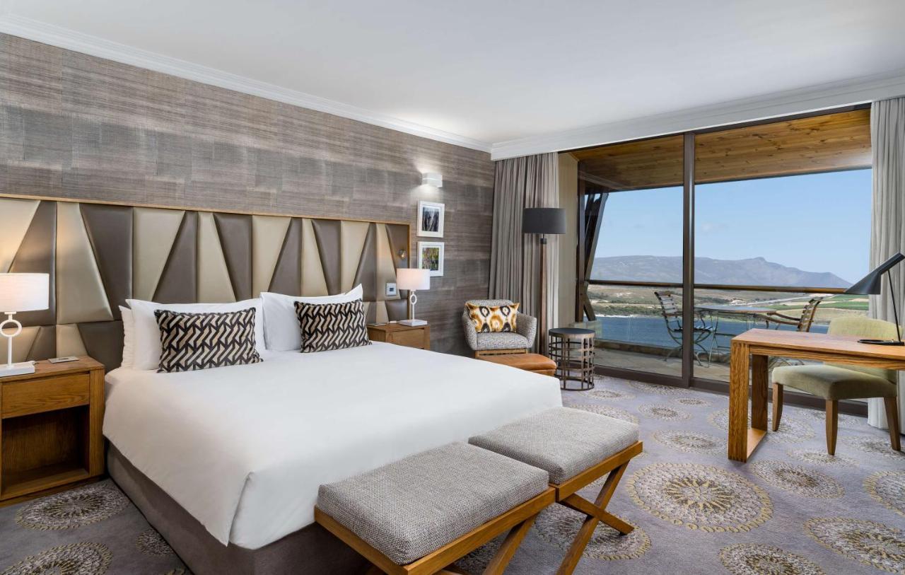 Arabella Hotel, Golf And Hotel